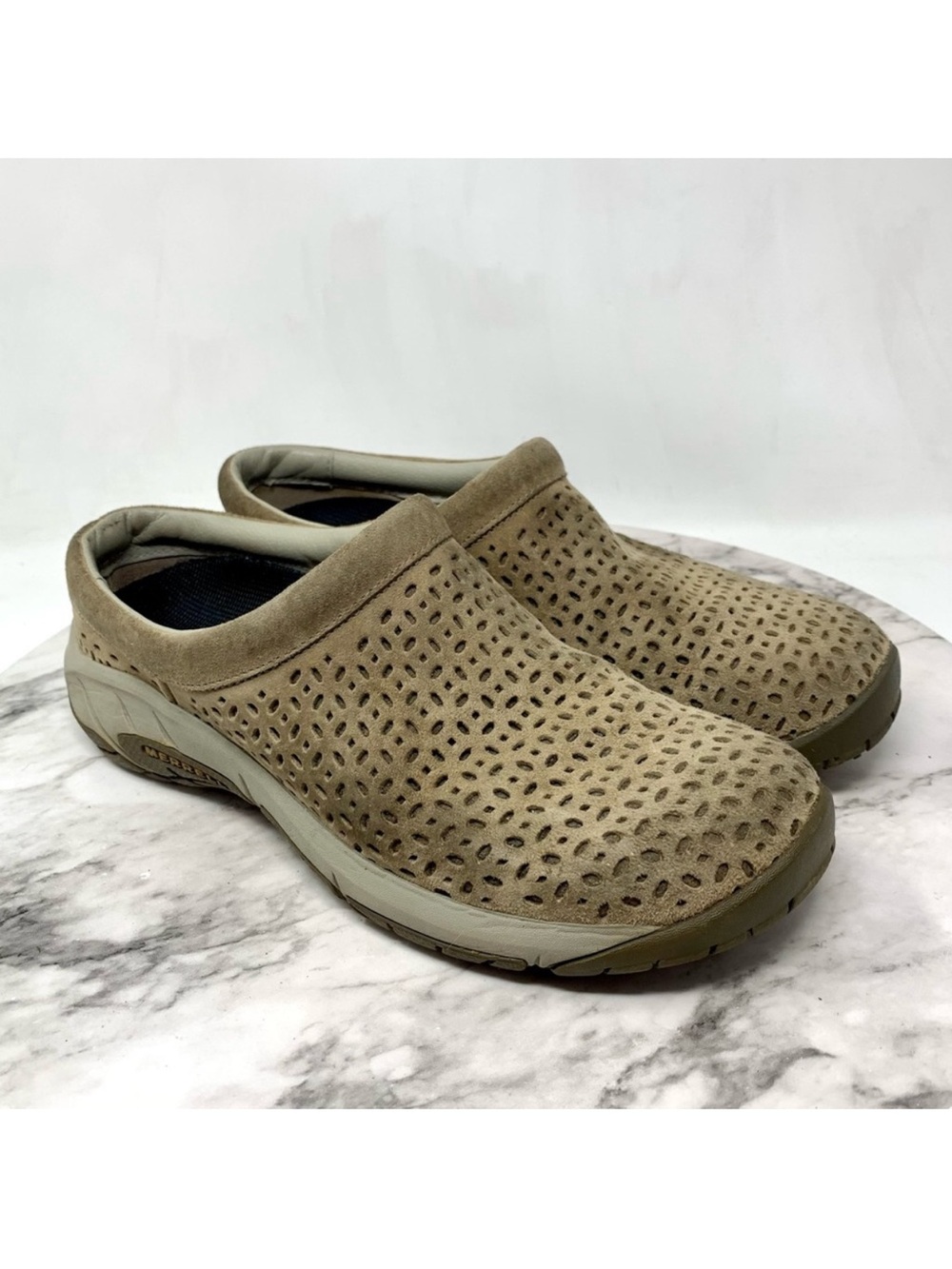 Merrell Encore Brindle Tan Suede Perforated Slides 7 Gorpcore Casual Outdoor